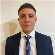 Profesor de inglés apto para cualquier edad y enfocado en el perfeccionamiento.